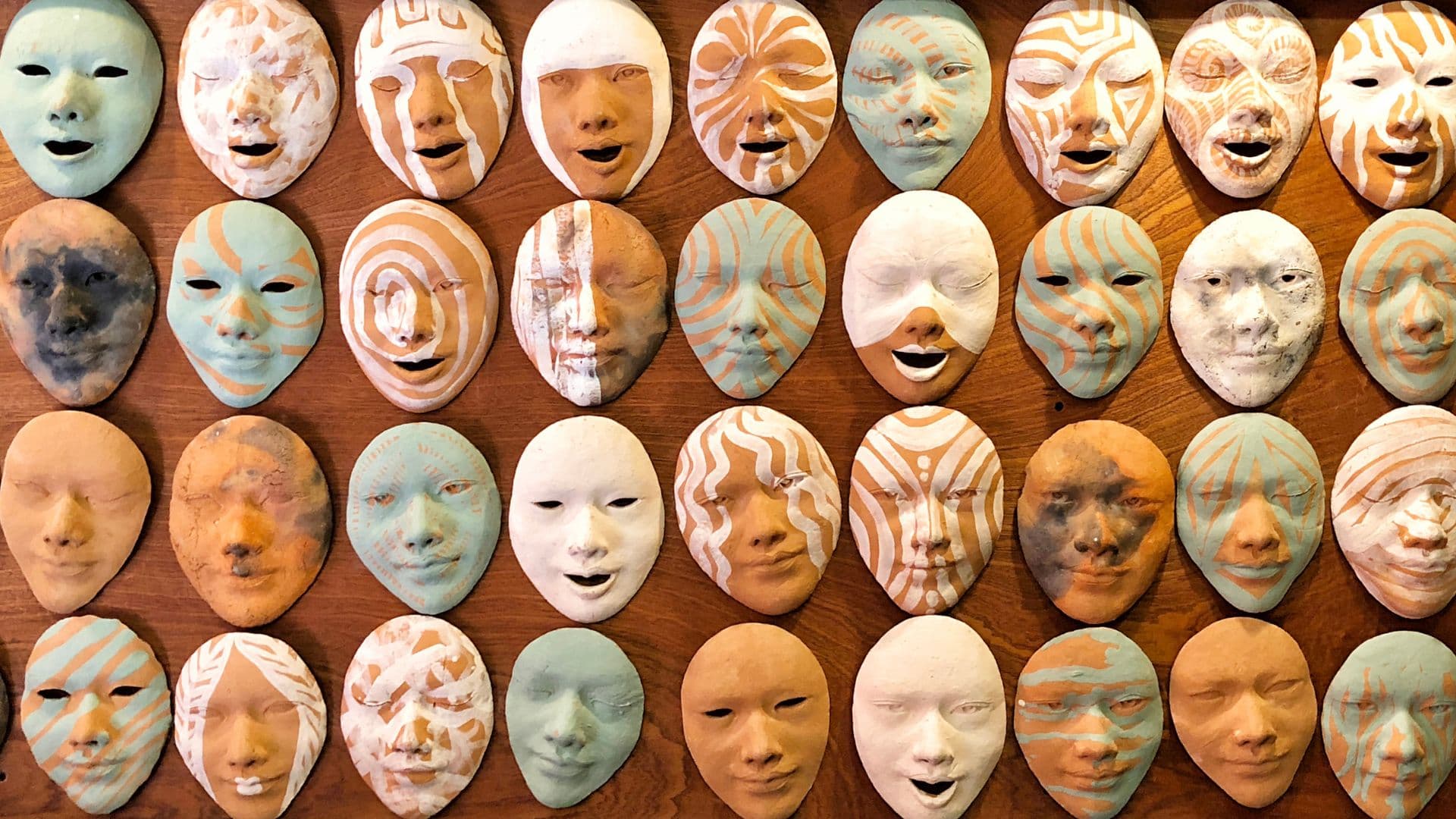 The Role of Toggling in Emotion Coaching and Behaviour Management